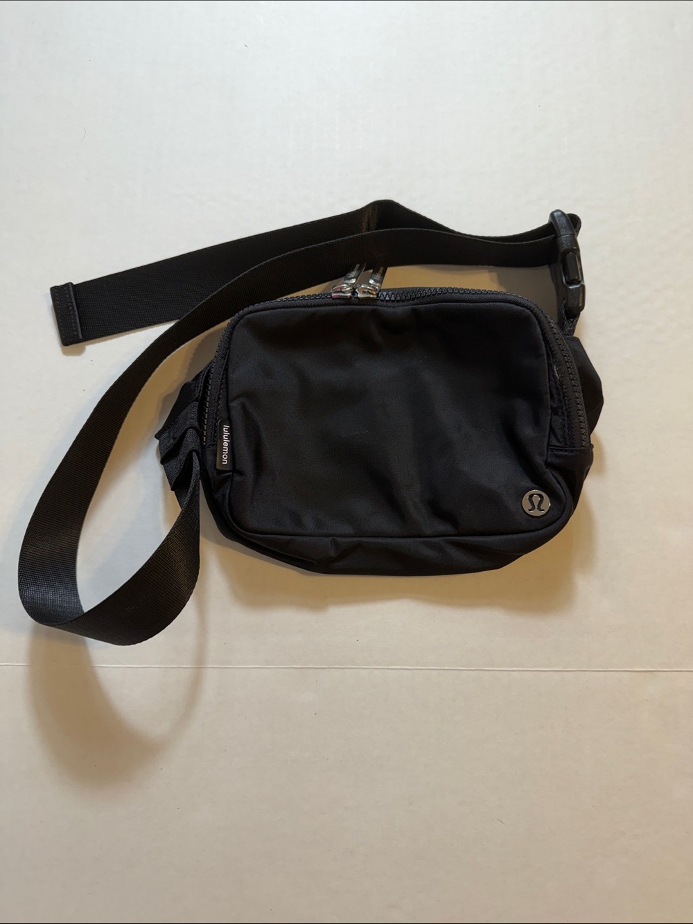 Lululemon Everywhere Belt Bag Large
Style LU9B11S